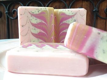Bild "Seifen Galerie:Gallerie-pretty-in-Pink2-350.jpg"