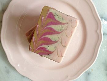 Bild "Seifen Galerie:Gallerie-pretty-in-Pink3-350.jpg"